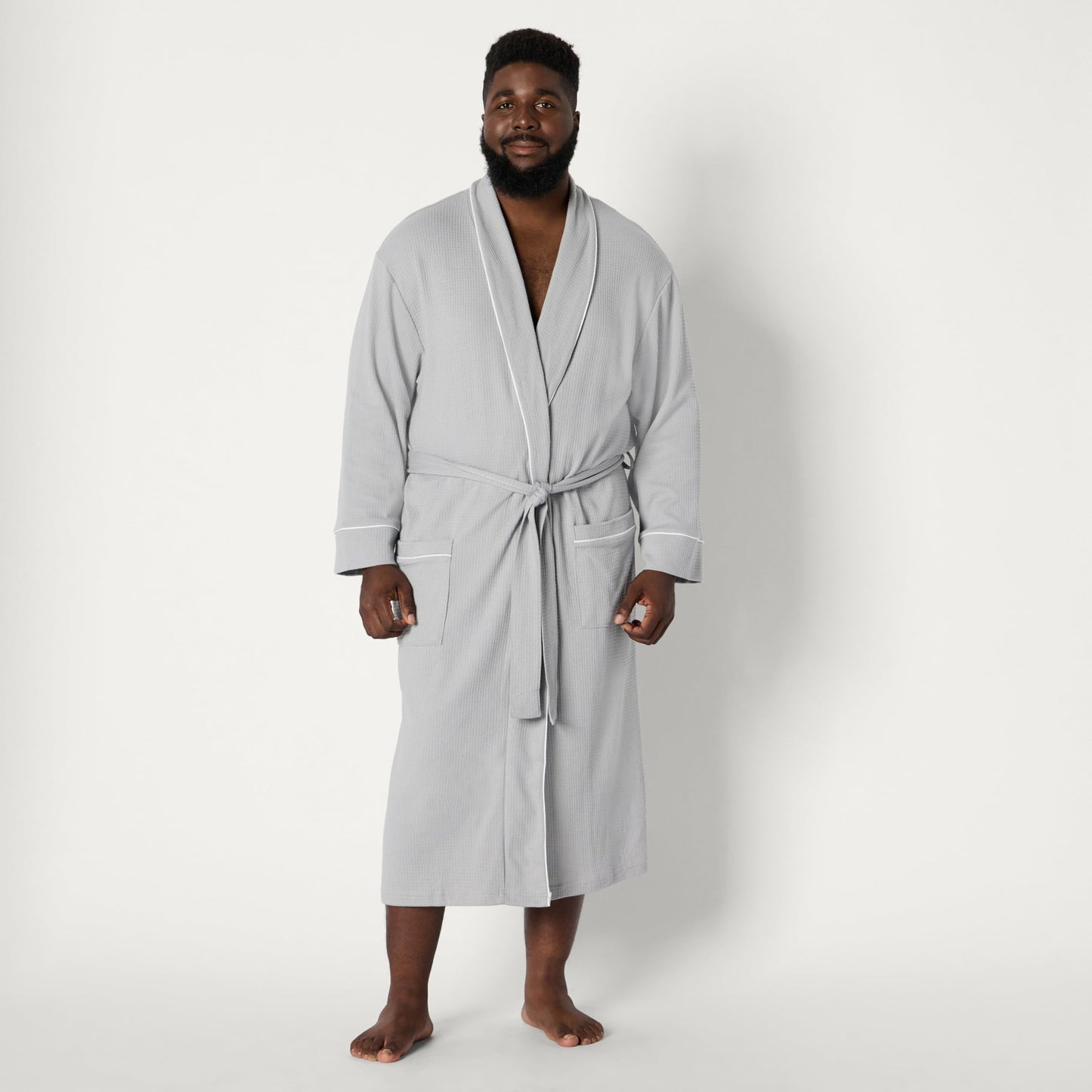Amazon Essentials Men's Lightweight Waffle Bathrobe (Available in Big & Tall), Light Grey, Medium-Large