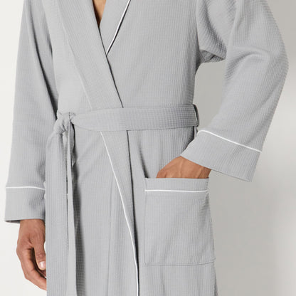 Amazon Essentials Men's Lightweight Waffle Bathrobe (Available in Big & Tall), Light Grey, Medium-Large